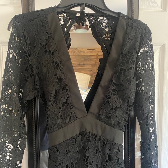 Gorgeous Black lace  evening dress. - Picture 12 of 12